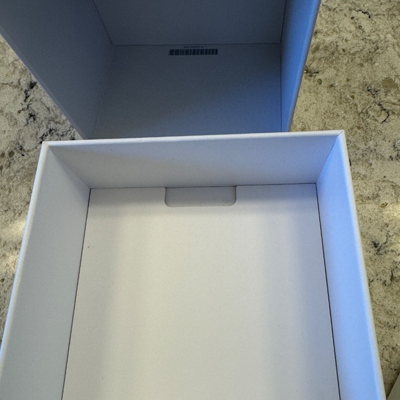 Apple Watch 1 Original 42mm Sports band Empty Box Square White Hard Plastic - Picture 8 of 11